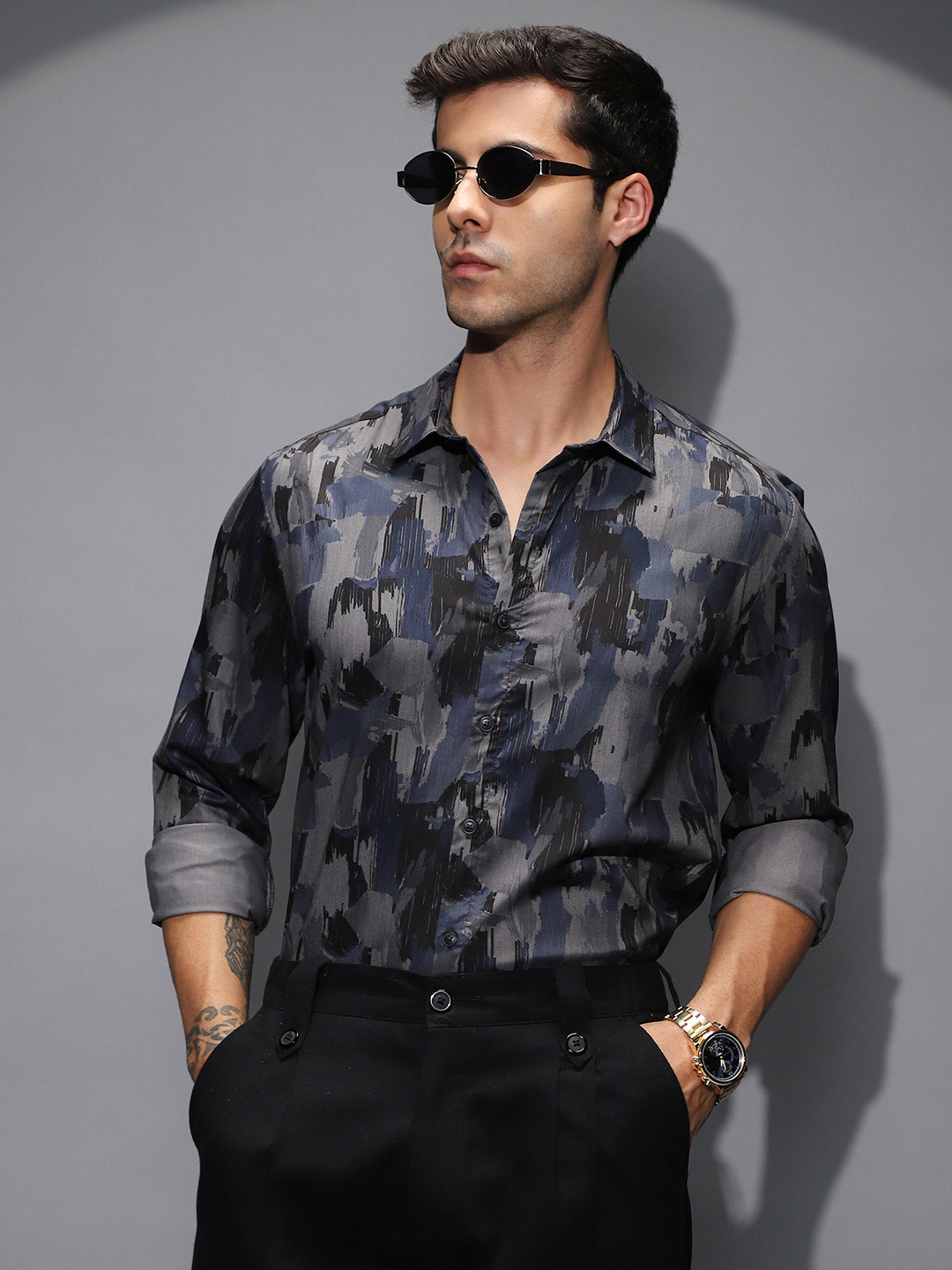 Campus Sutra Men Comfort Fray-Stroke Printed Casual Shirt