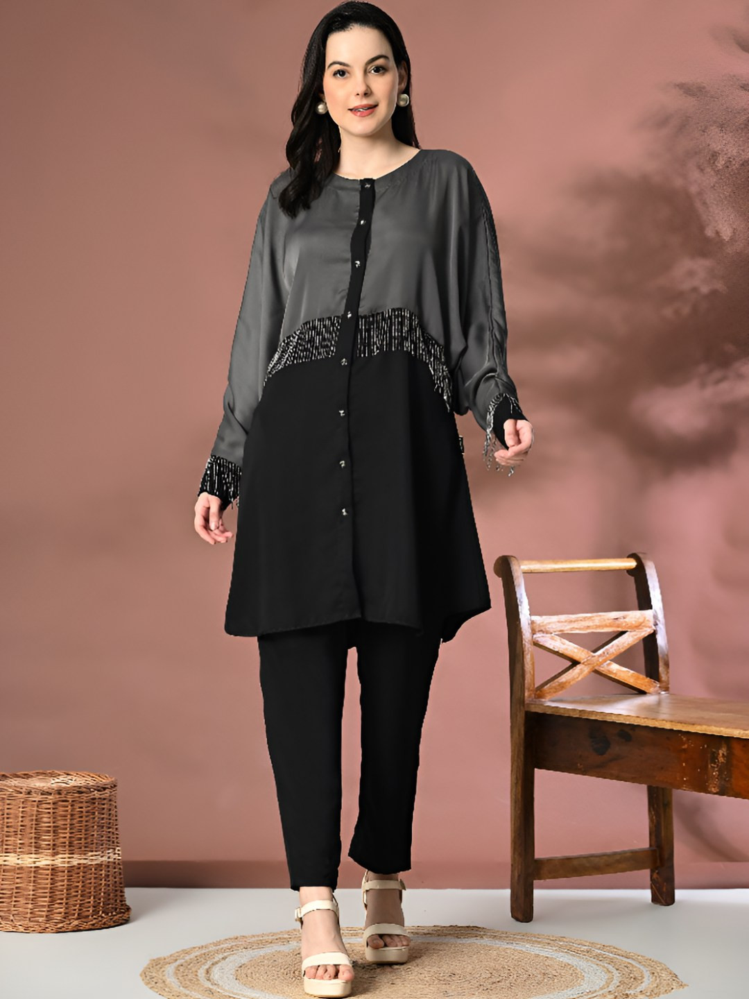 Demure by shiba Women Regular Beads and Stones Kurta with Trousers