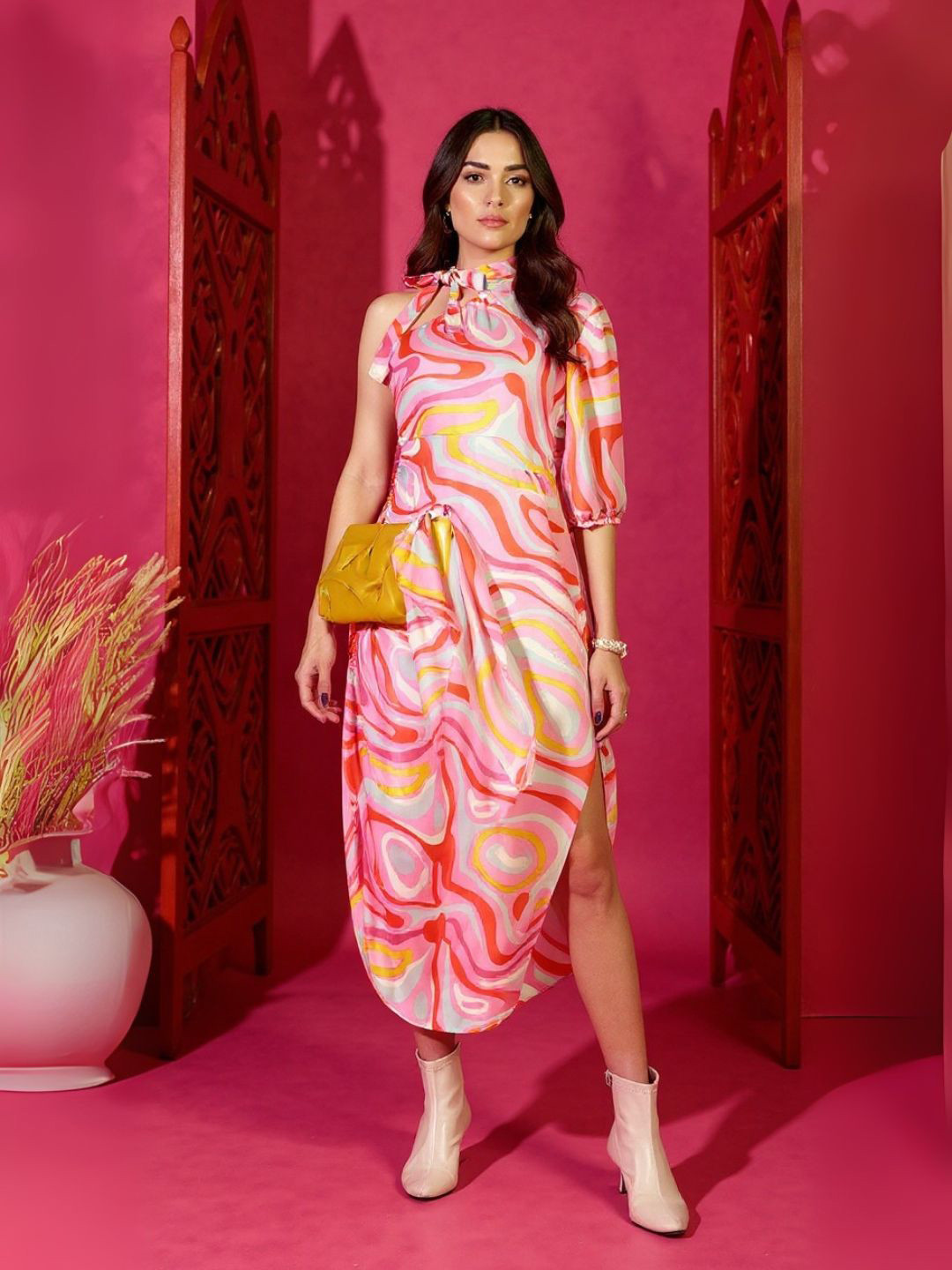 ZUMMER Women Asbstract Printed Tie-Up Neck Ruched A-Line Midi Dress