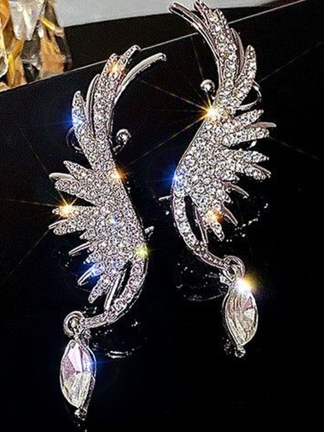 DressBerry Silver-Plated Stainless Steel Contemporary Ear Cuff