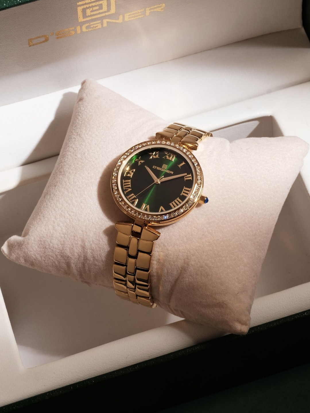 D'SIGNER Women Stainless Steel Bracelet Style Straps Analogue Watch 962GM.16L