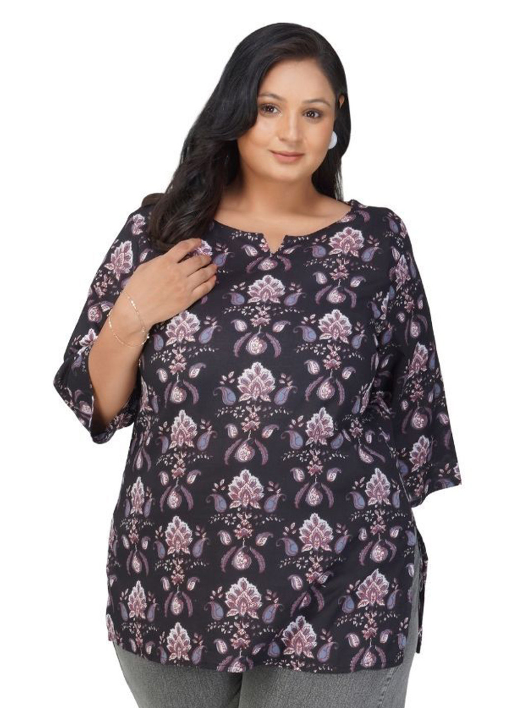 30 Looks Women Plus Size Black Cotton Printed Kurti