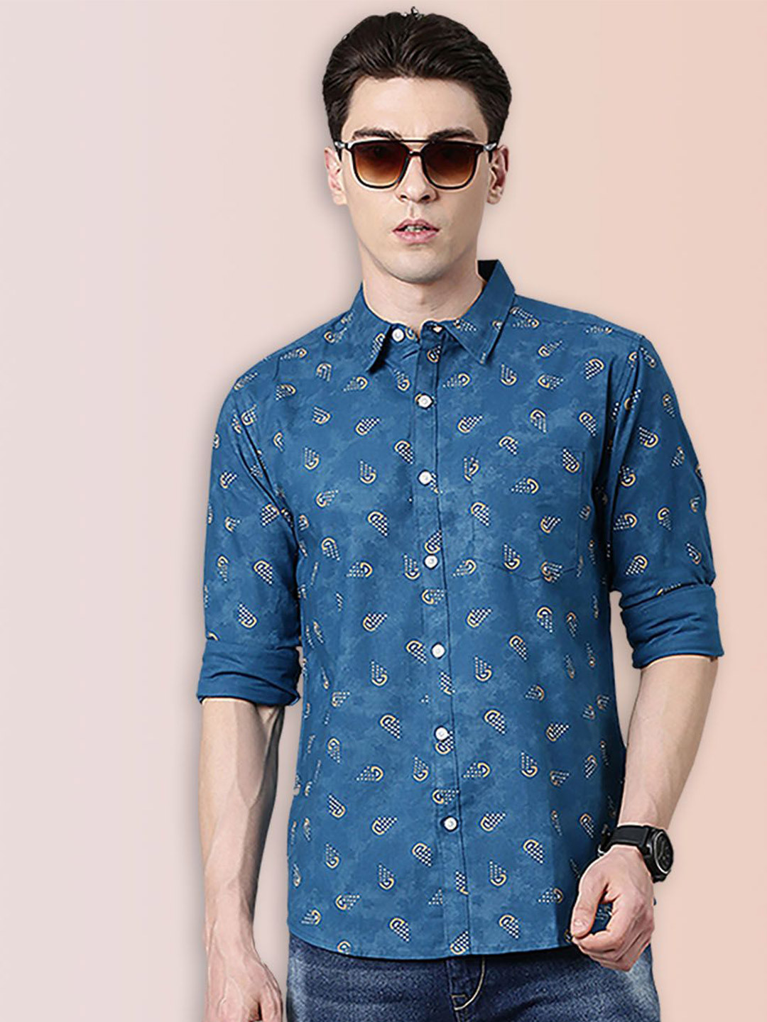 Broon Floral Printed Cutaway Collar Cotton Regular Fit Casual Shirt