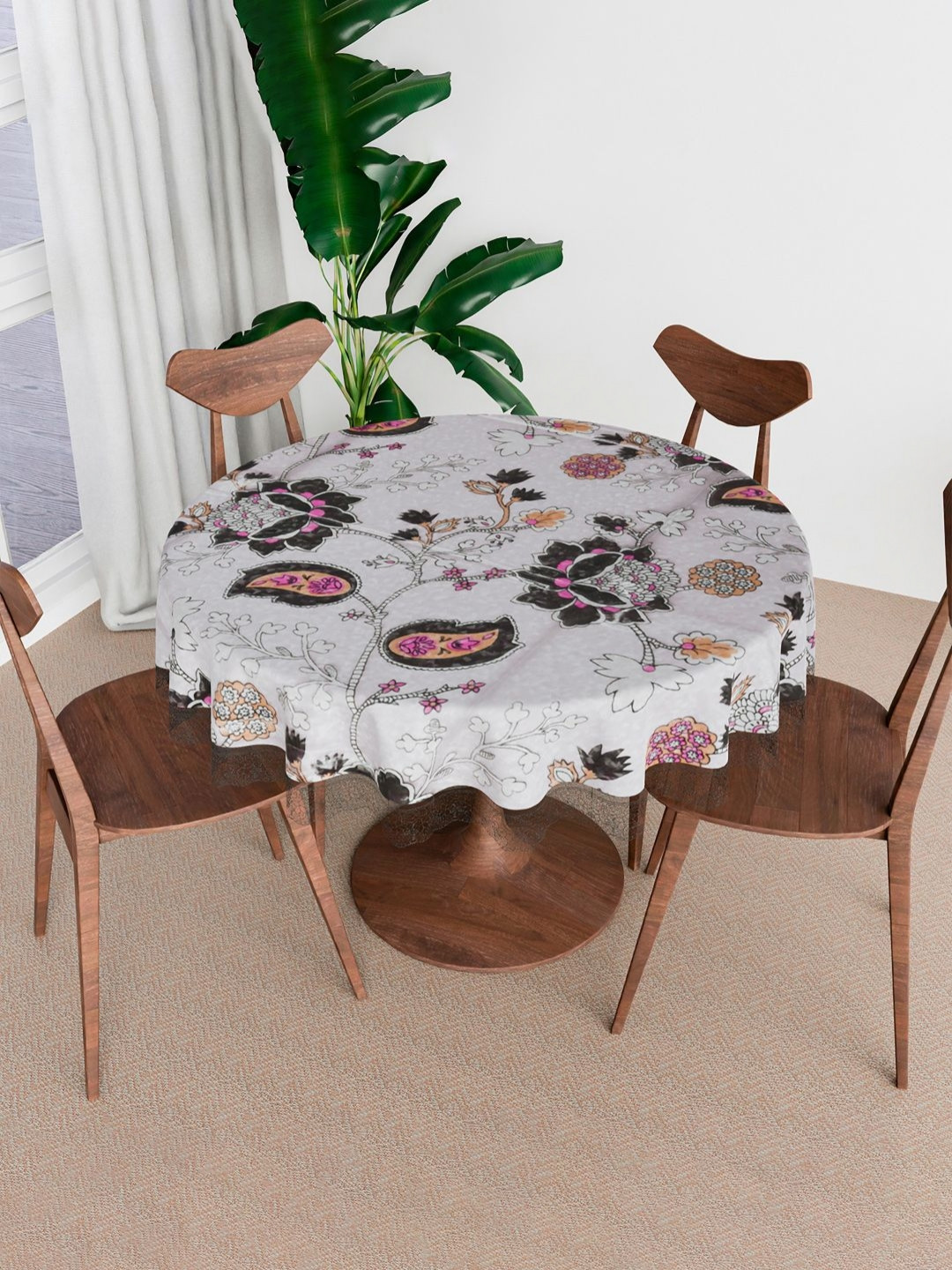 Aura Black & White 3D Gulab Design Anti-Skid Round 4 Seater Table Cover