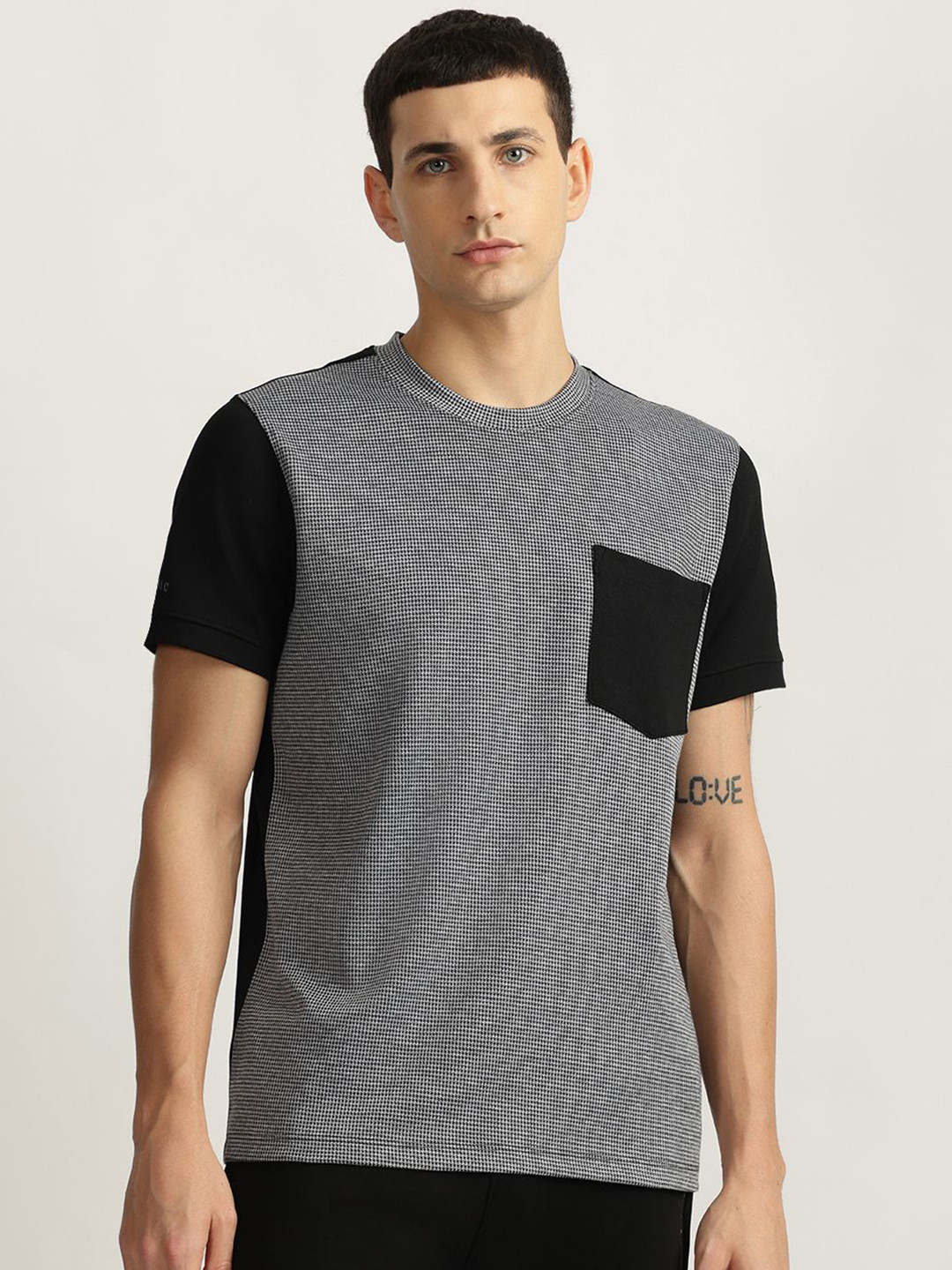 Iconic Men Self Design Round Neck Pure Cotton T-shirt