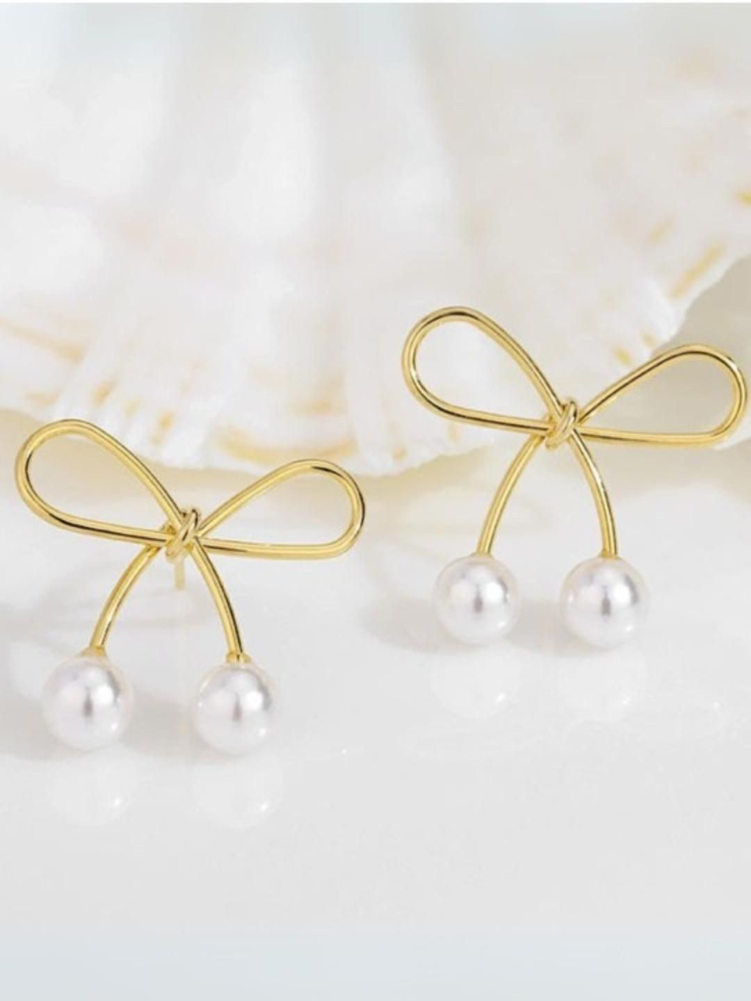 DN Creation Sterling Silver Gold-Plated Pearls Beaded Korea Bowknot Shaped Studs