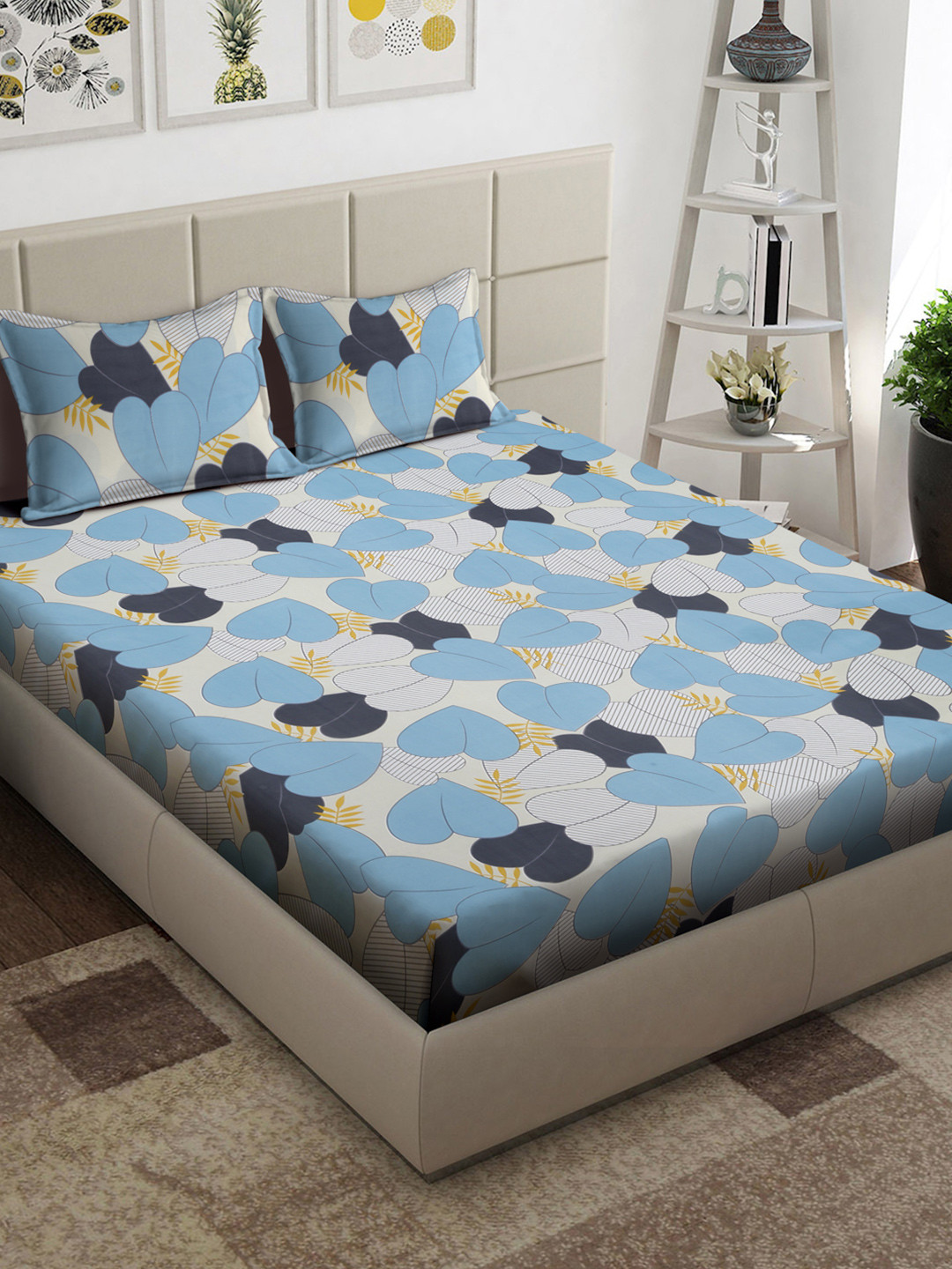Aura Blue & White Printed Duvet Cover With 2 Pillow Covers