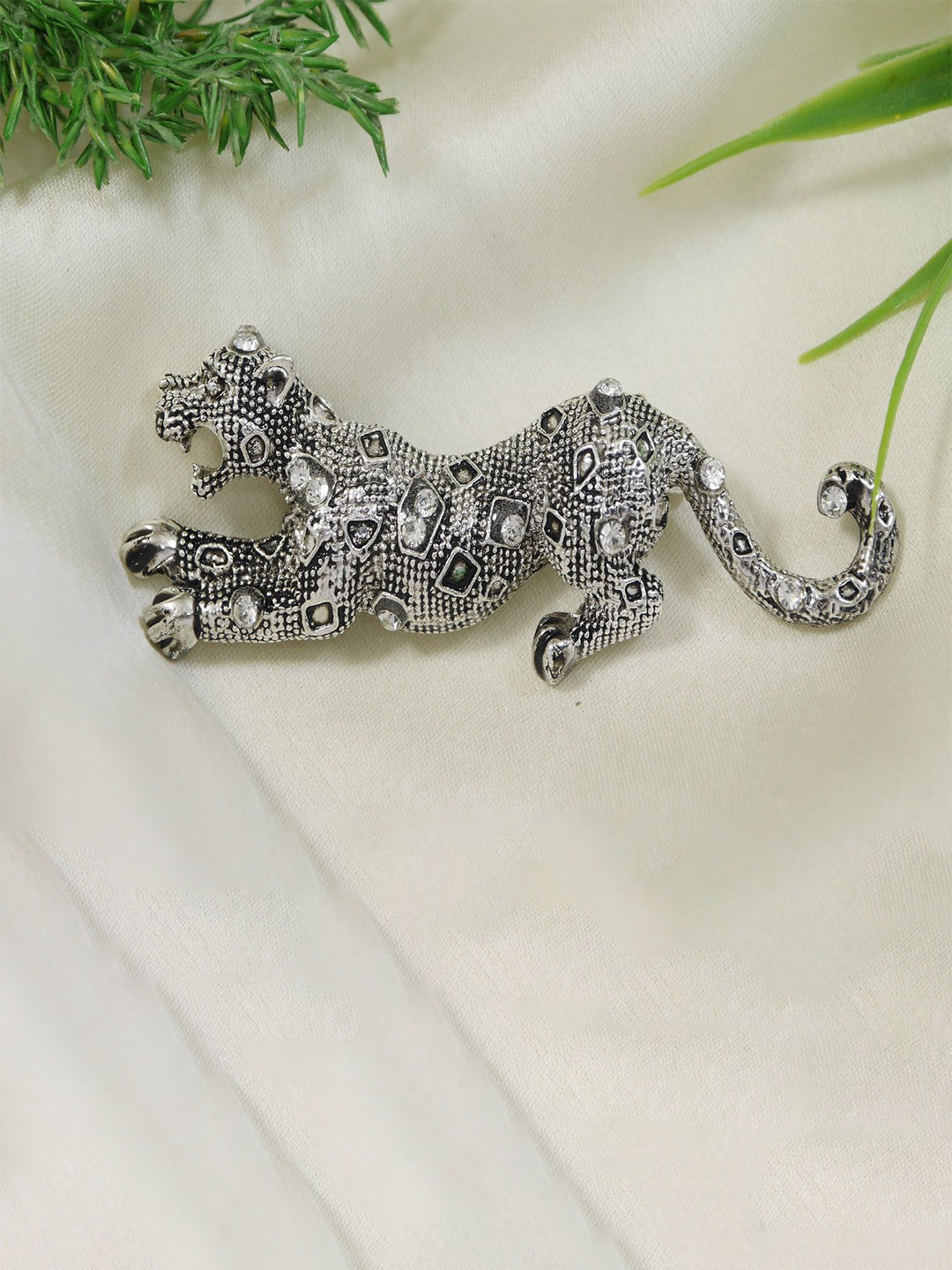 ADORN Unisex Silver Plated Leopard Brooch
