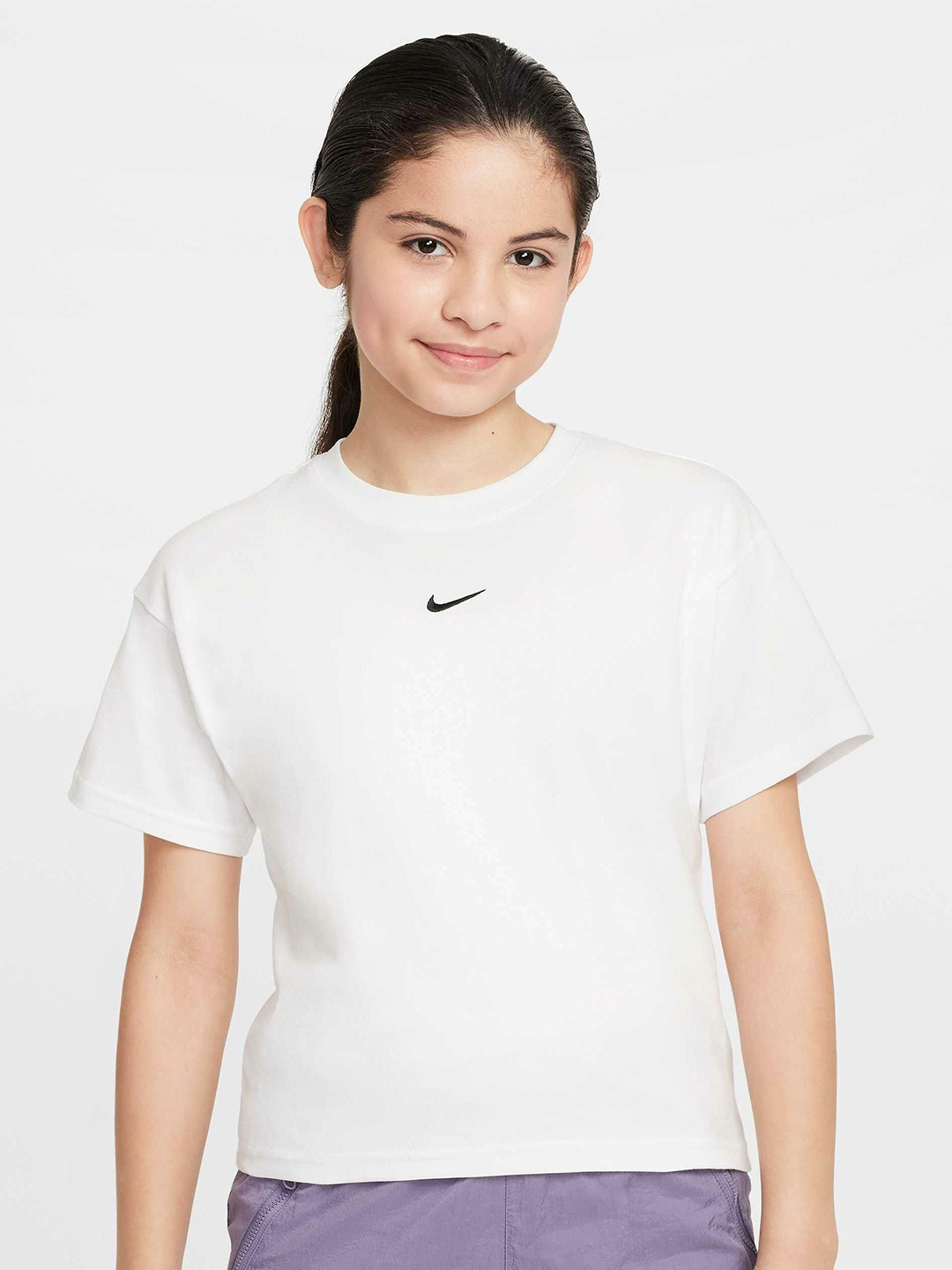 Nike Sportswear Essential Older Kids Girls Cotton T-shirt