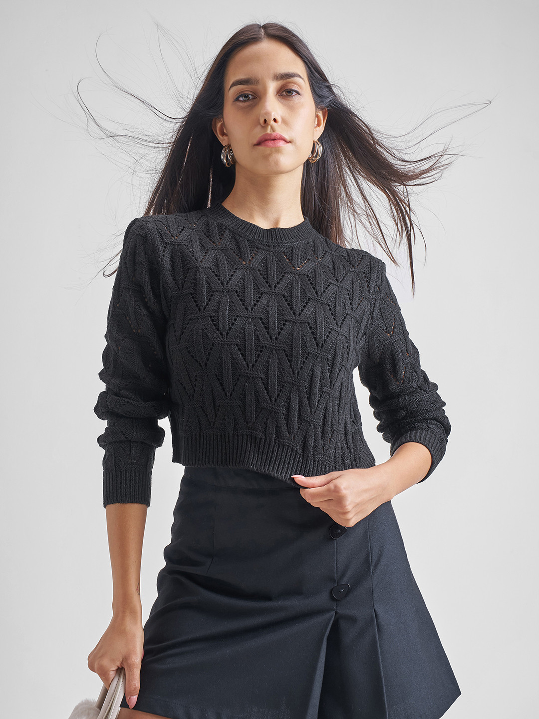 Tokyo Talkies Black Cable Knit Round Neck Long Sleeves Acrylic Crop Pullover Sweater