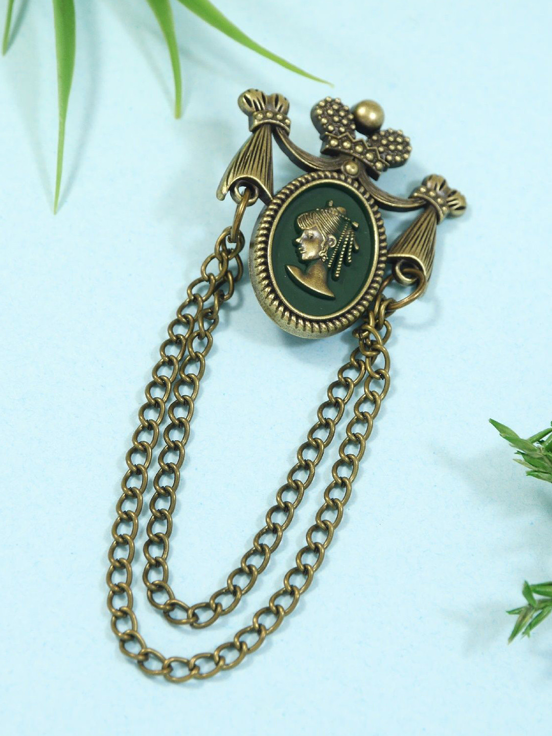 ADORN Unisex Vintage Cameo Statement Brooch