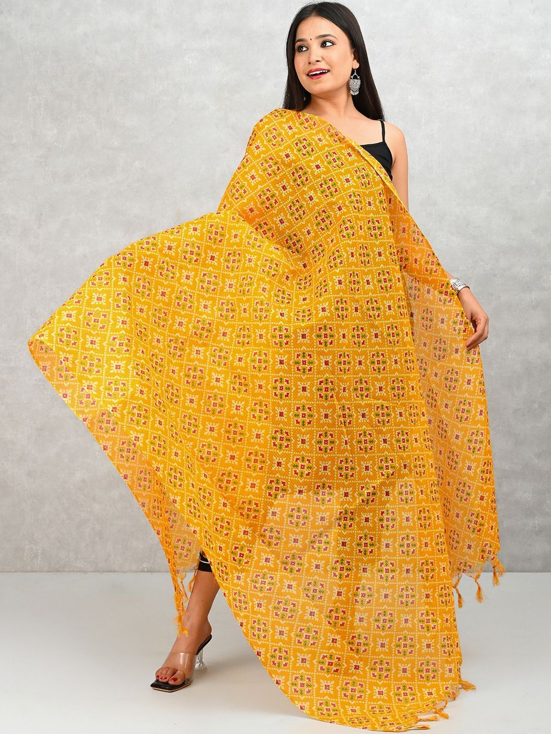 RajeRaj Women Yellow Cotton Blend Printed Tasselled Border Doria Dupatta