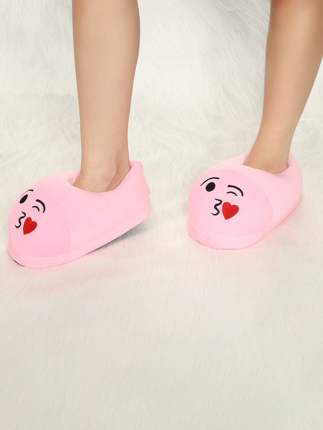 Qualtos Women Self Design Room Slippers