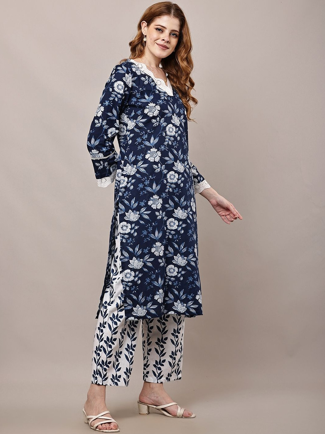 HERE&NOW Women Floral Printed Cotton Kurta & Trousers & With Dupatta