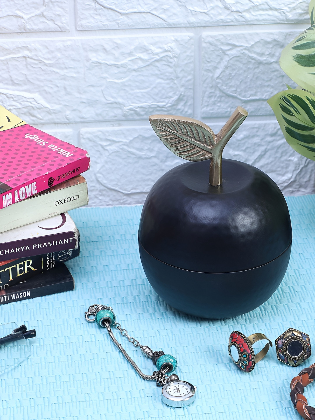 Decor de Maison 2-Pcs Black Metal Large size Apple Container