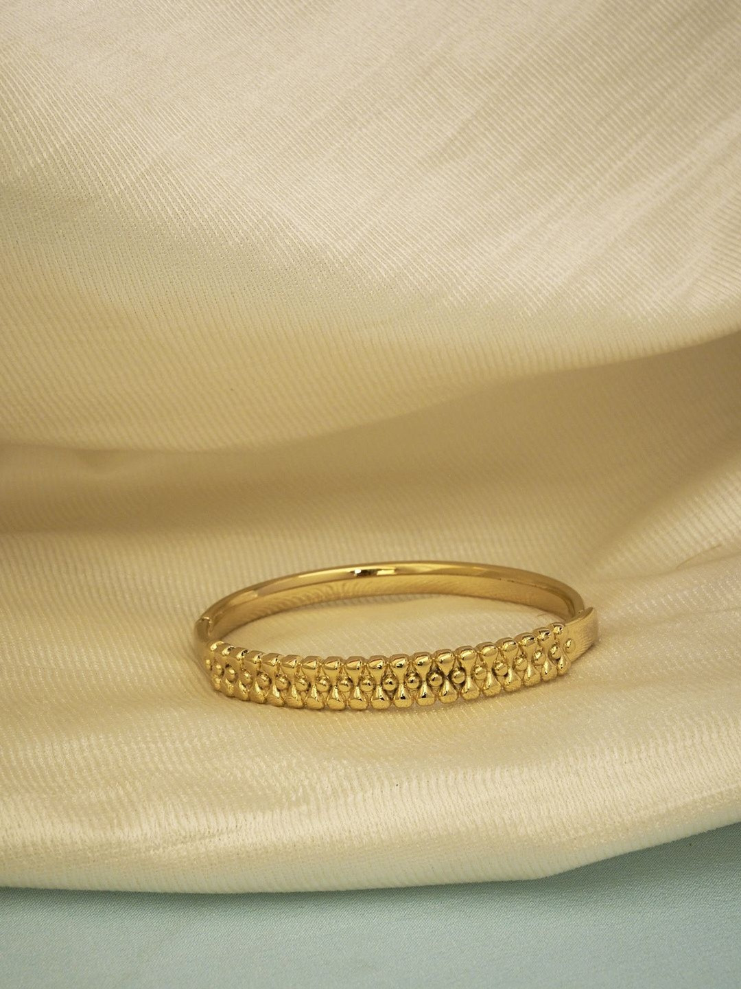 Beenth & Doneth Women Brass Gold-Plated Kada Bracelet