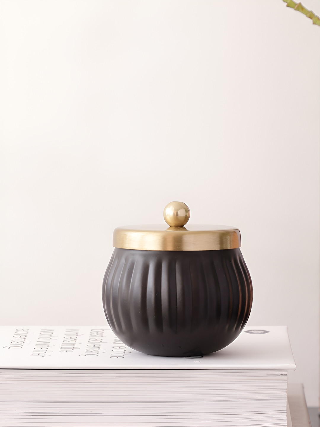 Decor de Maison Unisex Black Metal Container With Lid