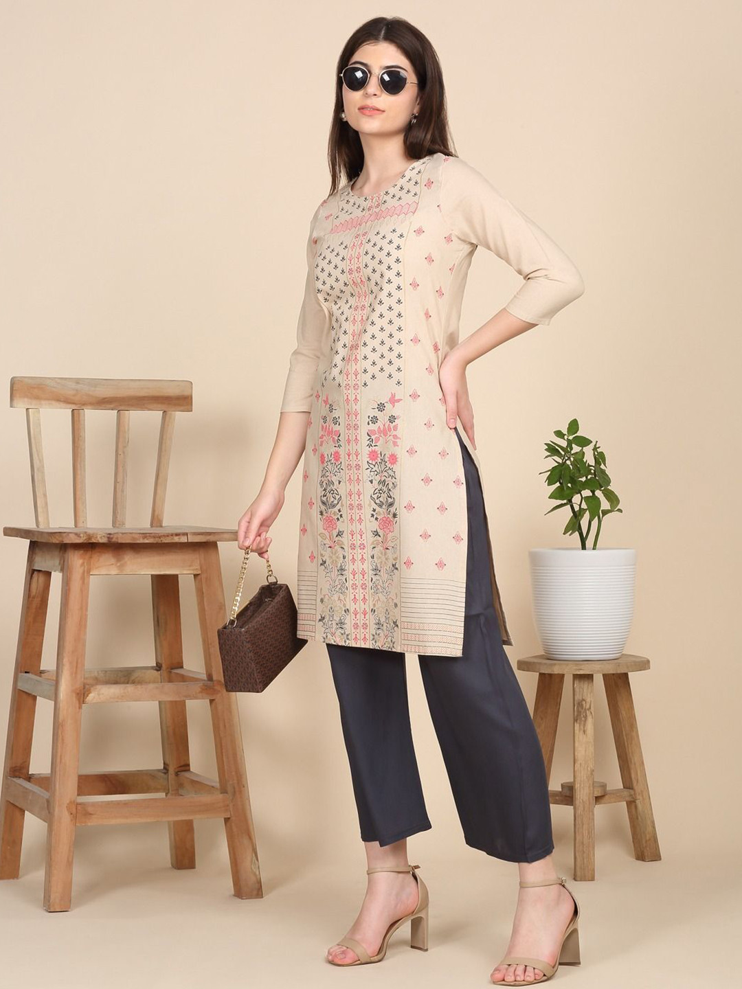 THE BLAZE Women Ethnic Motifs Printed Round Neck Straight Cotton Kurta