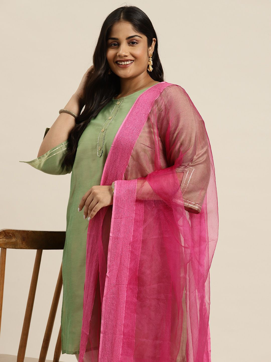 Varanga Women Solid Tasselled Dupatta