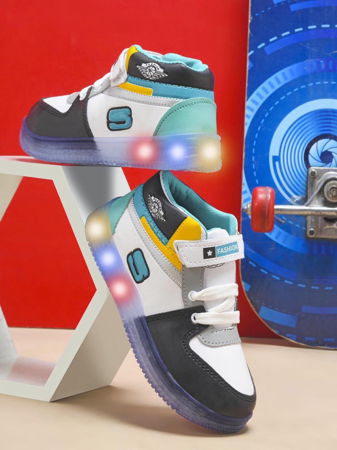 Crazyly Boys Colourblocked Sneakers with LED
