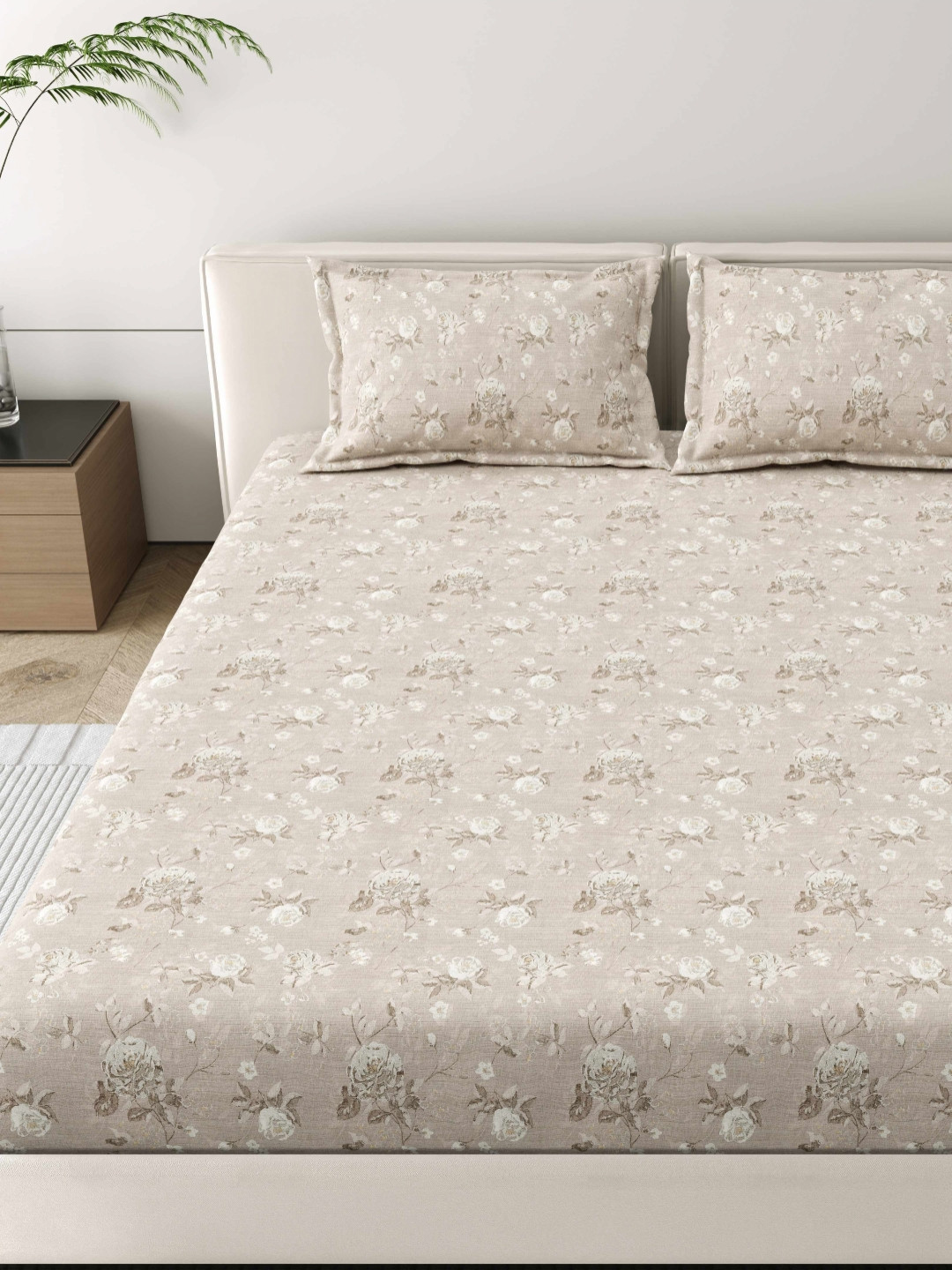 MAFATLAL Beige & White Floral Printed Cotton 186 TC King Bedsheet 1.08 m x 1. 08 m