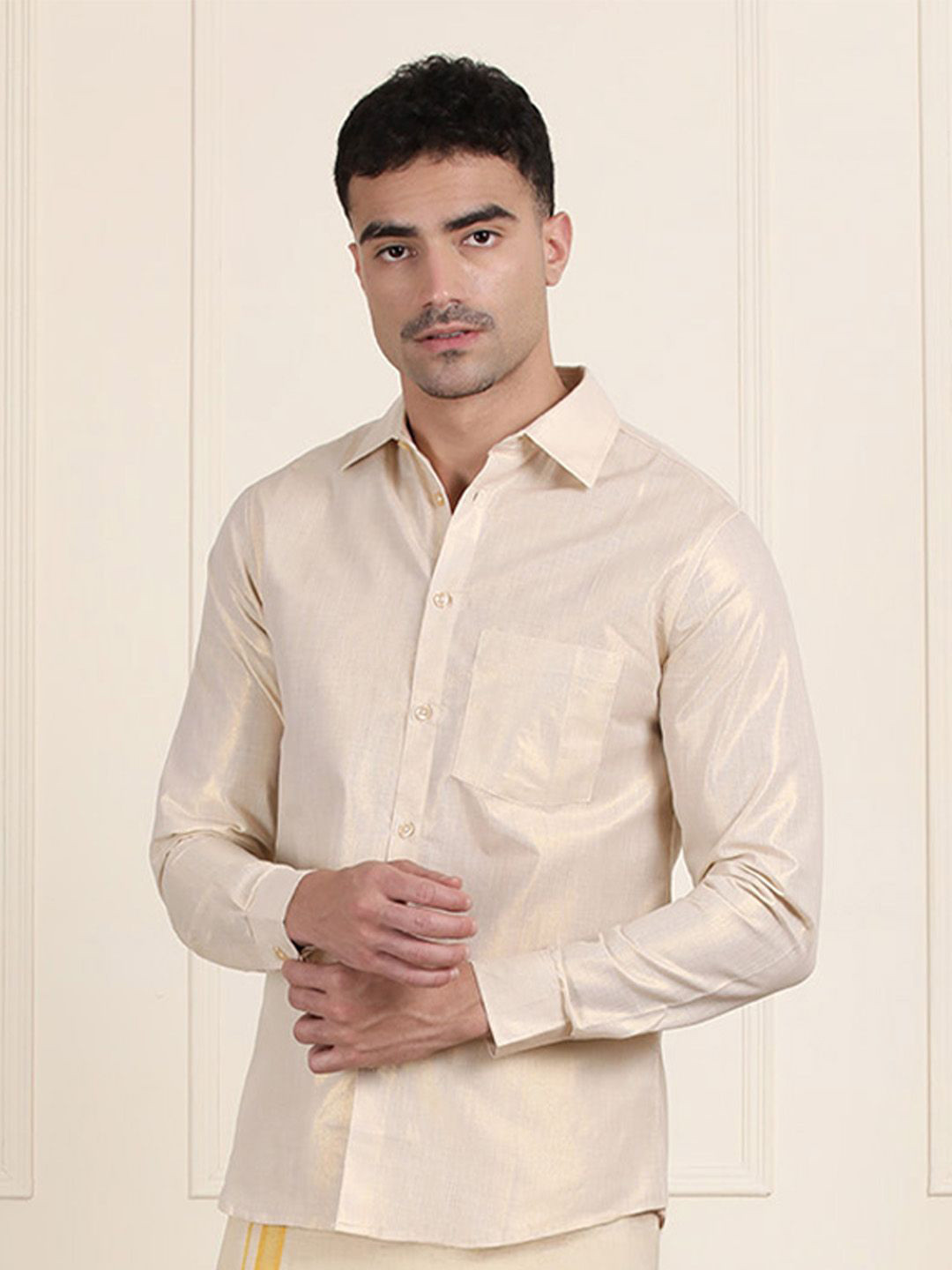 WHITE HEART Men Modern Fit Solid Spread Collar Casual Shirt
