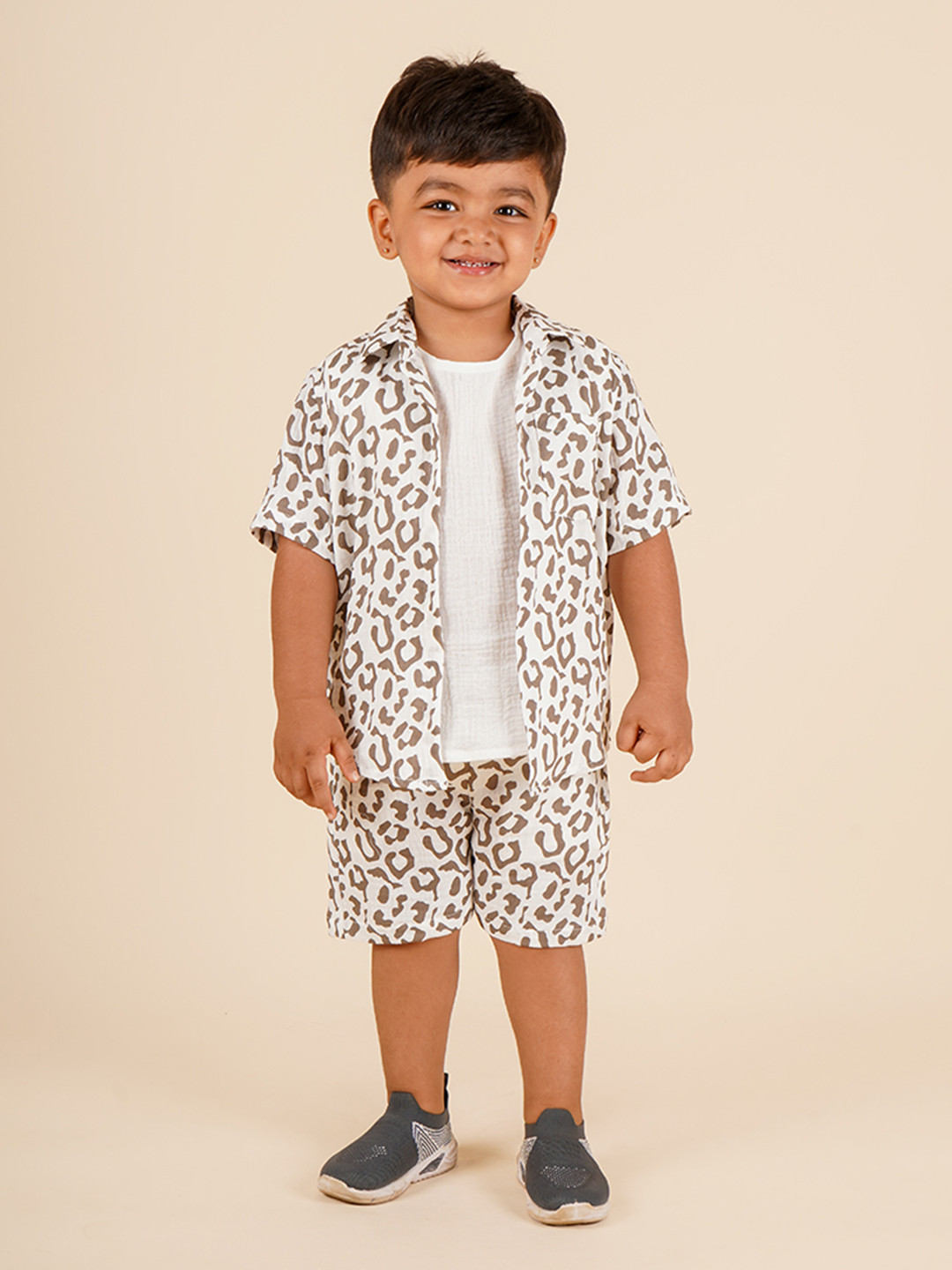 LOYZO-LOYAL TO JOY Boys Printed Shirt Collar Breathable Muslin Shirt & T-shirt With Shorts