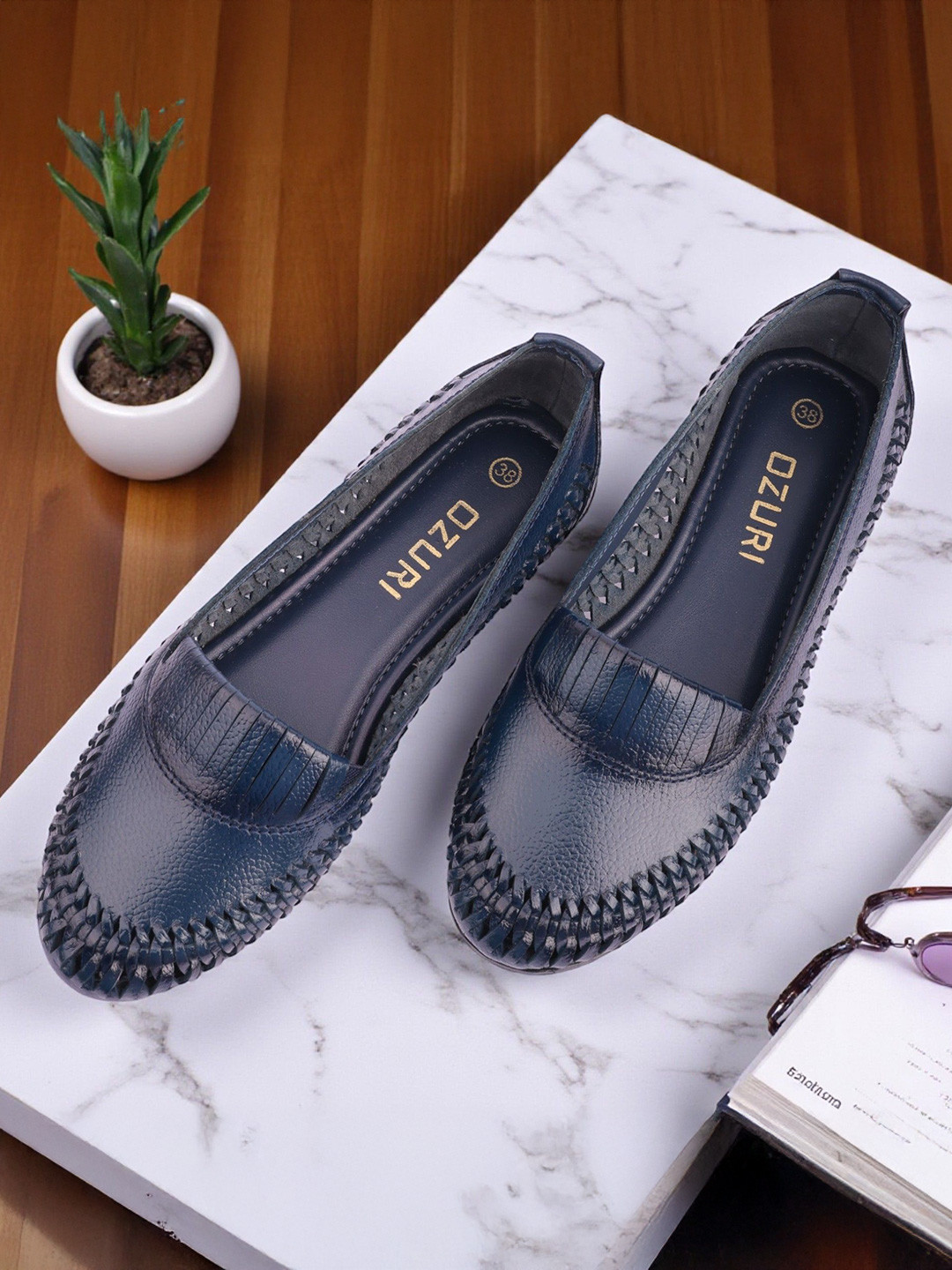 Ozuri Women Synthetic Flip Flops