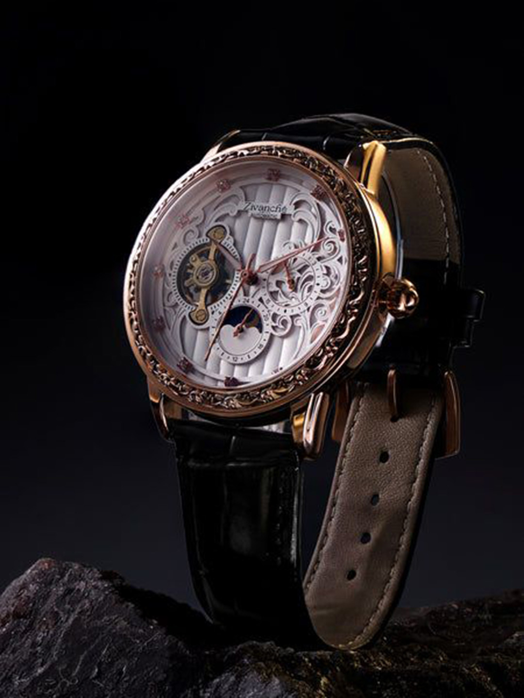 ZAADRAN Unisex Dial & Leather Textured Straps Analogue Automatic Watch Noah's Ark