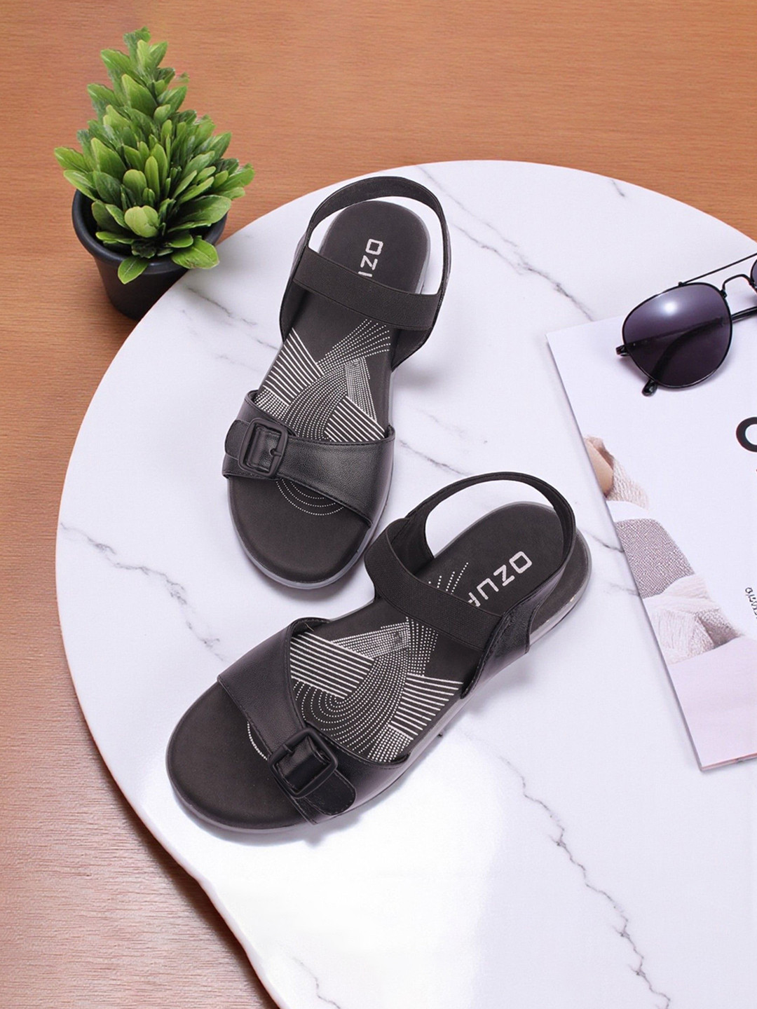 Ozuri Women Textured Open Toe Flats With Buckle Detaill