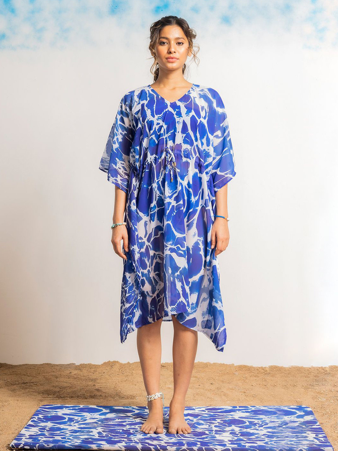 Aoba Elegant Arambol Blue & White Tie-Waist Printed Beachwear Kaftan
