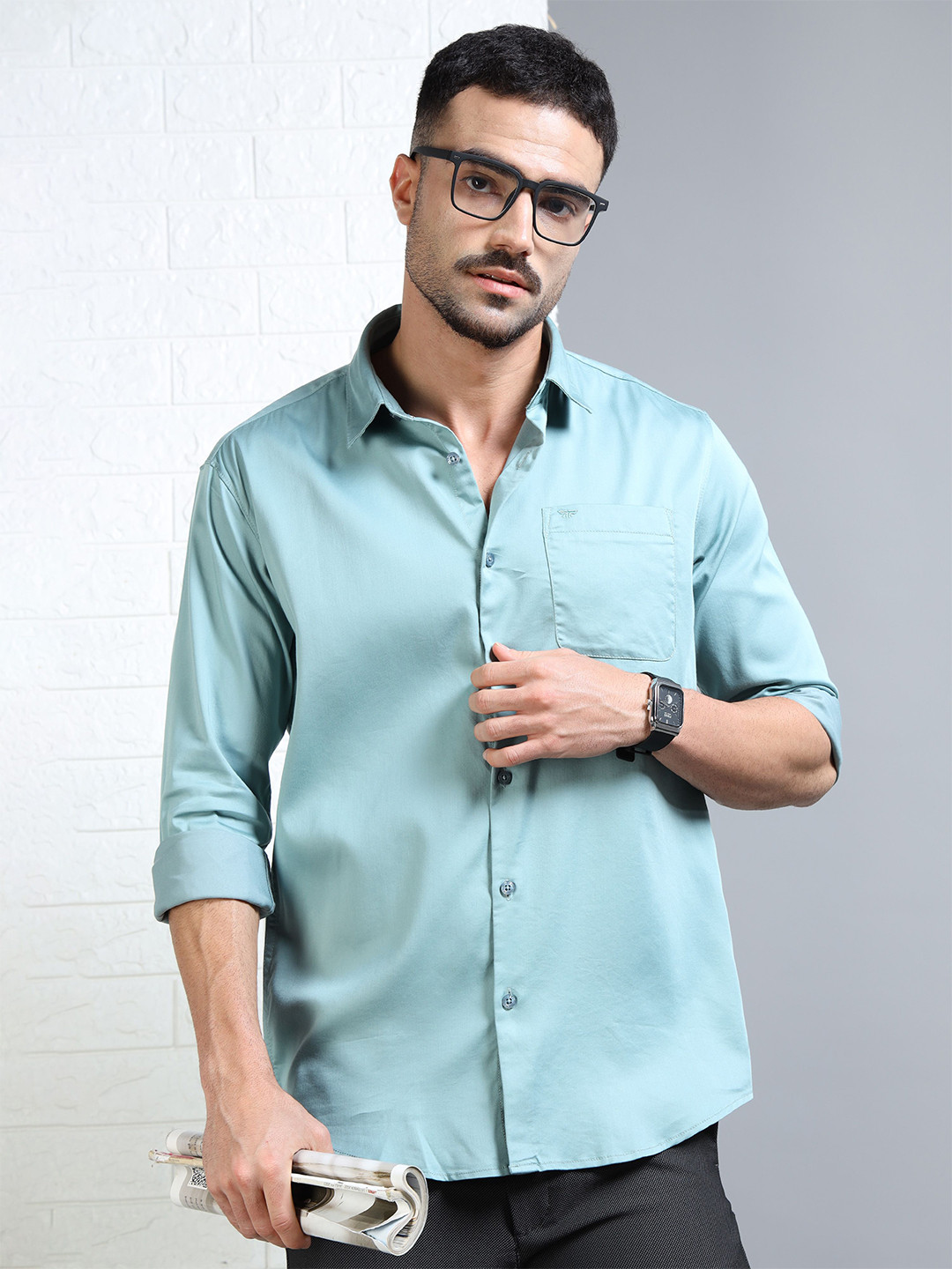 RIGS AND RAGS Men New Fit Solid Spread Collar Casual Shirt