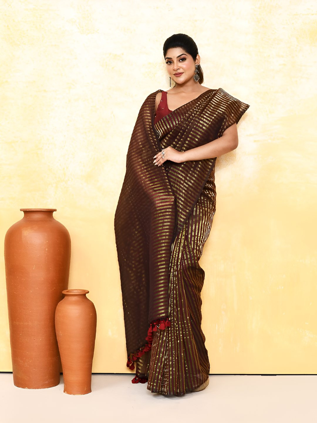 Ruuprekha Striped Woven Design Zari Pure Cotton Saree