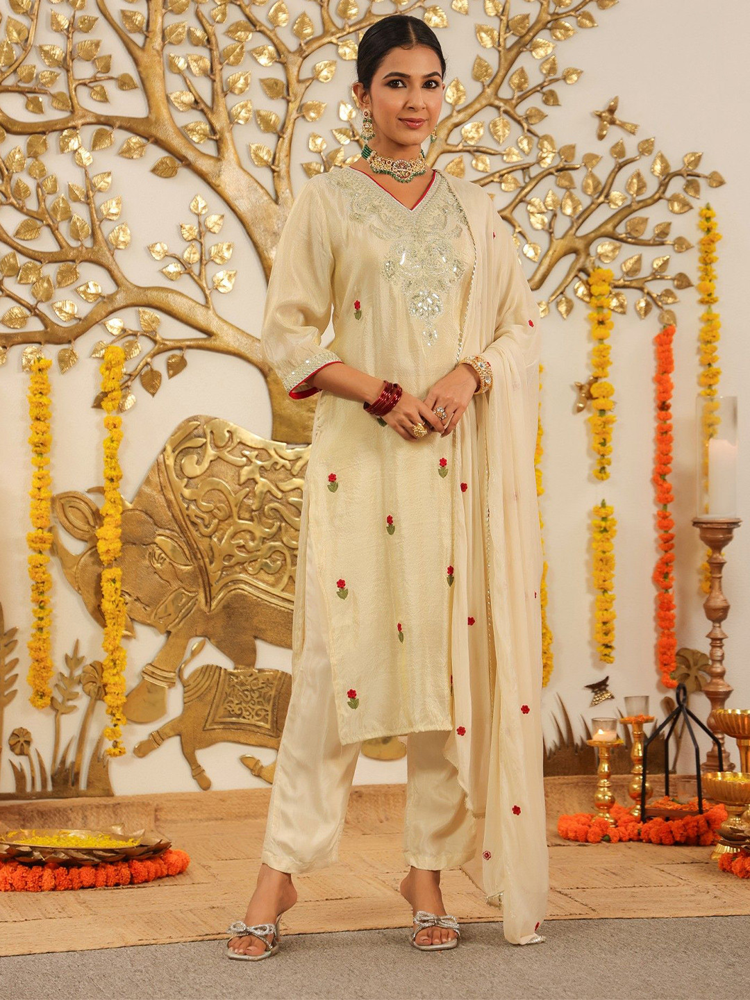 SCAKHI Women Ivory Shimmer Tissue Embroidered Straight Suit Set