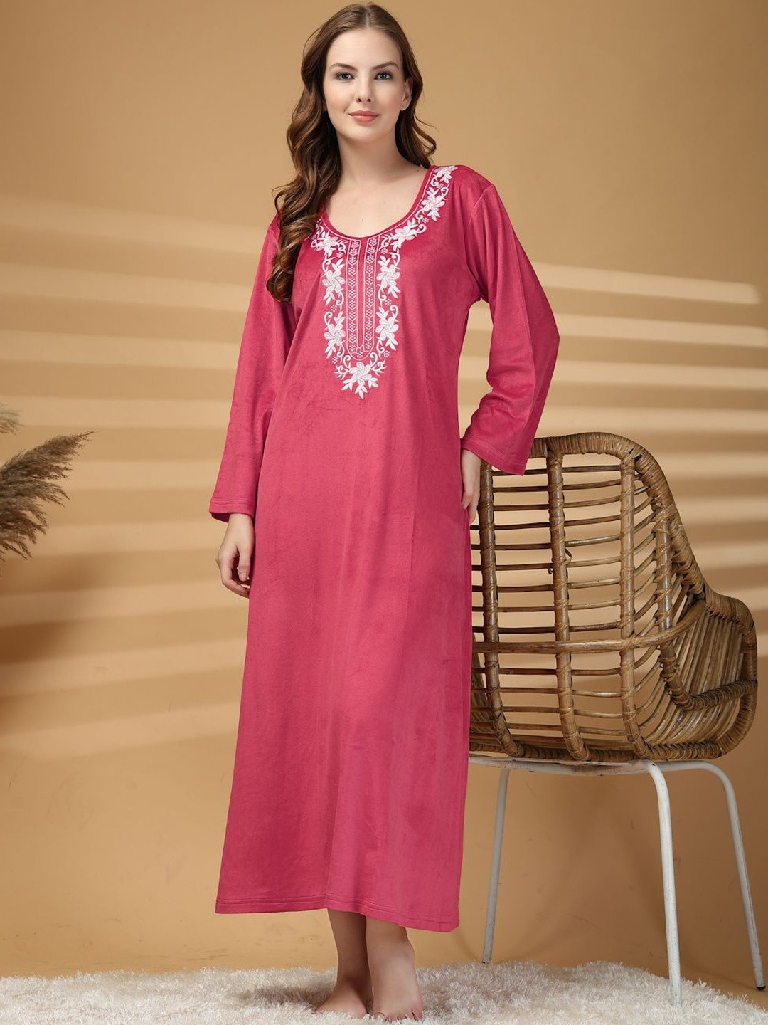 KLOTTHE Women Pink Long Sleeves Velvet Maxi Nightdress