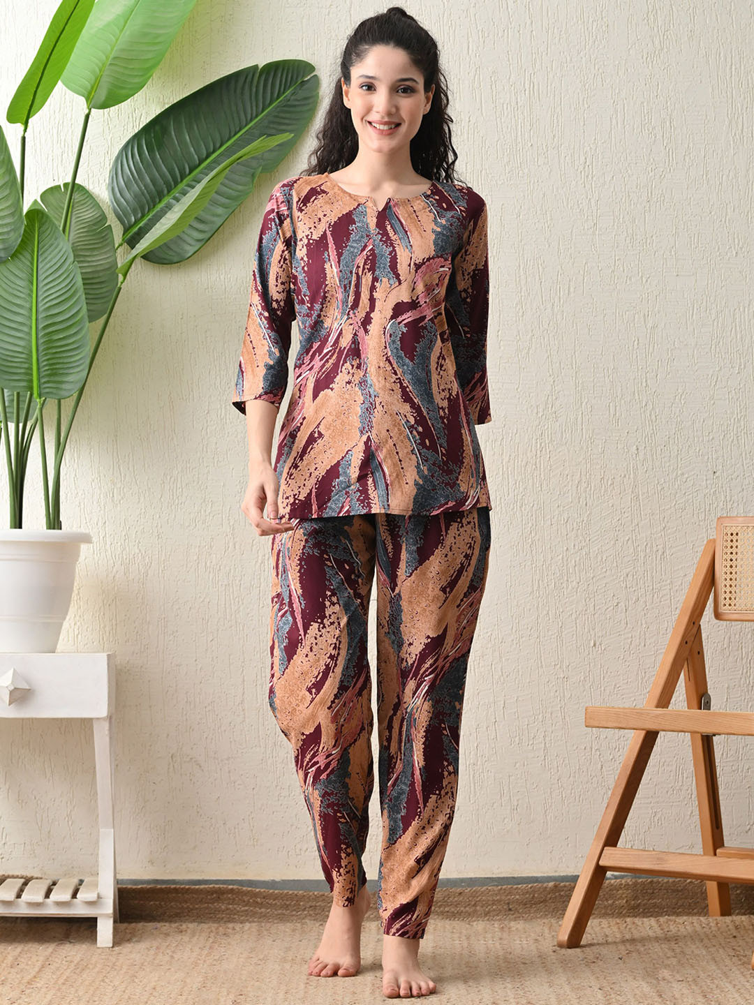 Ichaa Abstract Printed Rayon Night suit