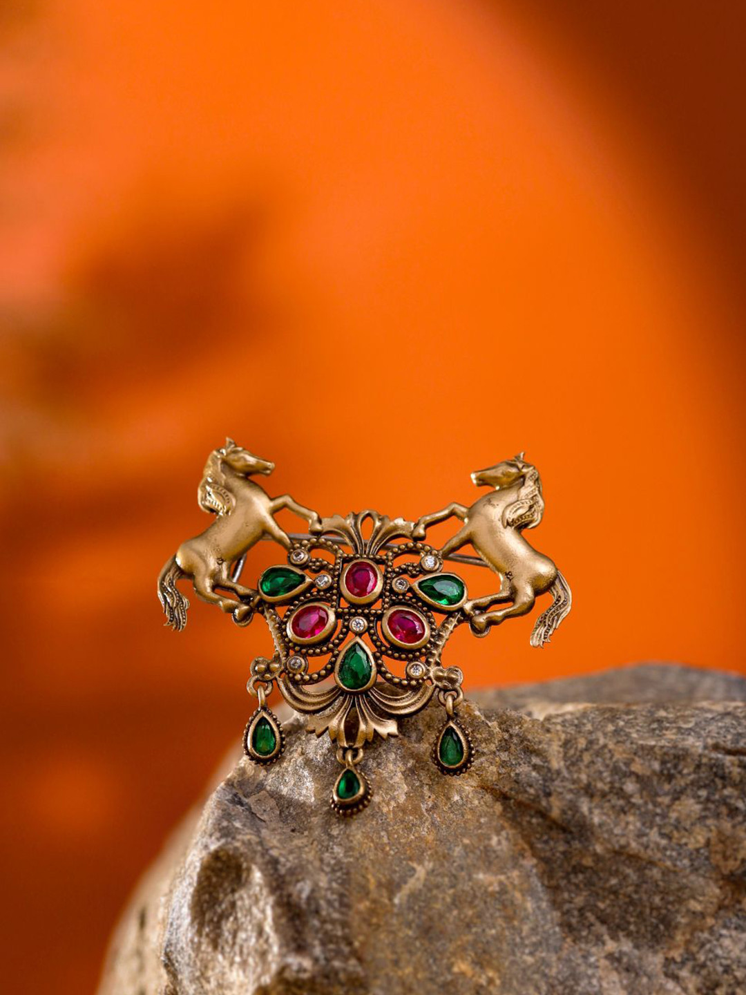 COSA NOSTRAA Men Artificial Stones Studded Ghodey Pe Sawaar Statement Brooch