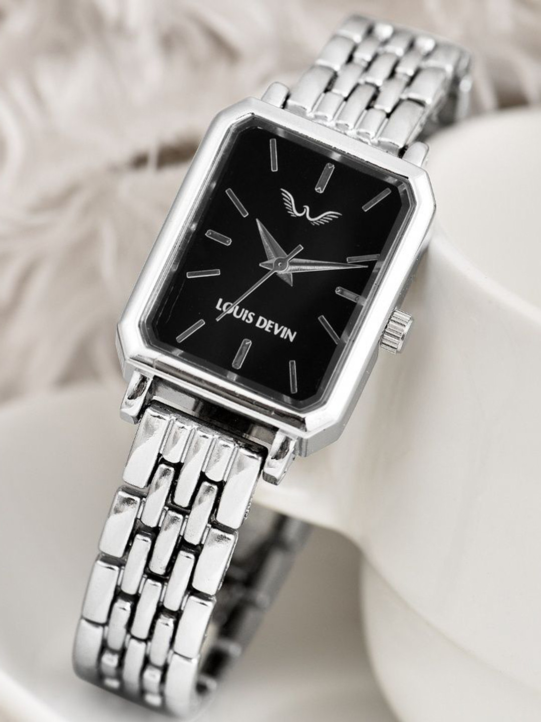 LOUIS DEVIN Women Dial & Bracelet Style Straps Analogue Watch LD-LS193-BLK-CH.