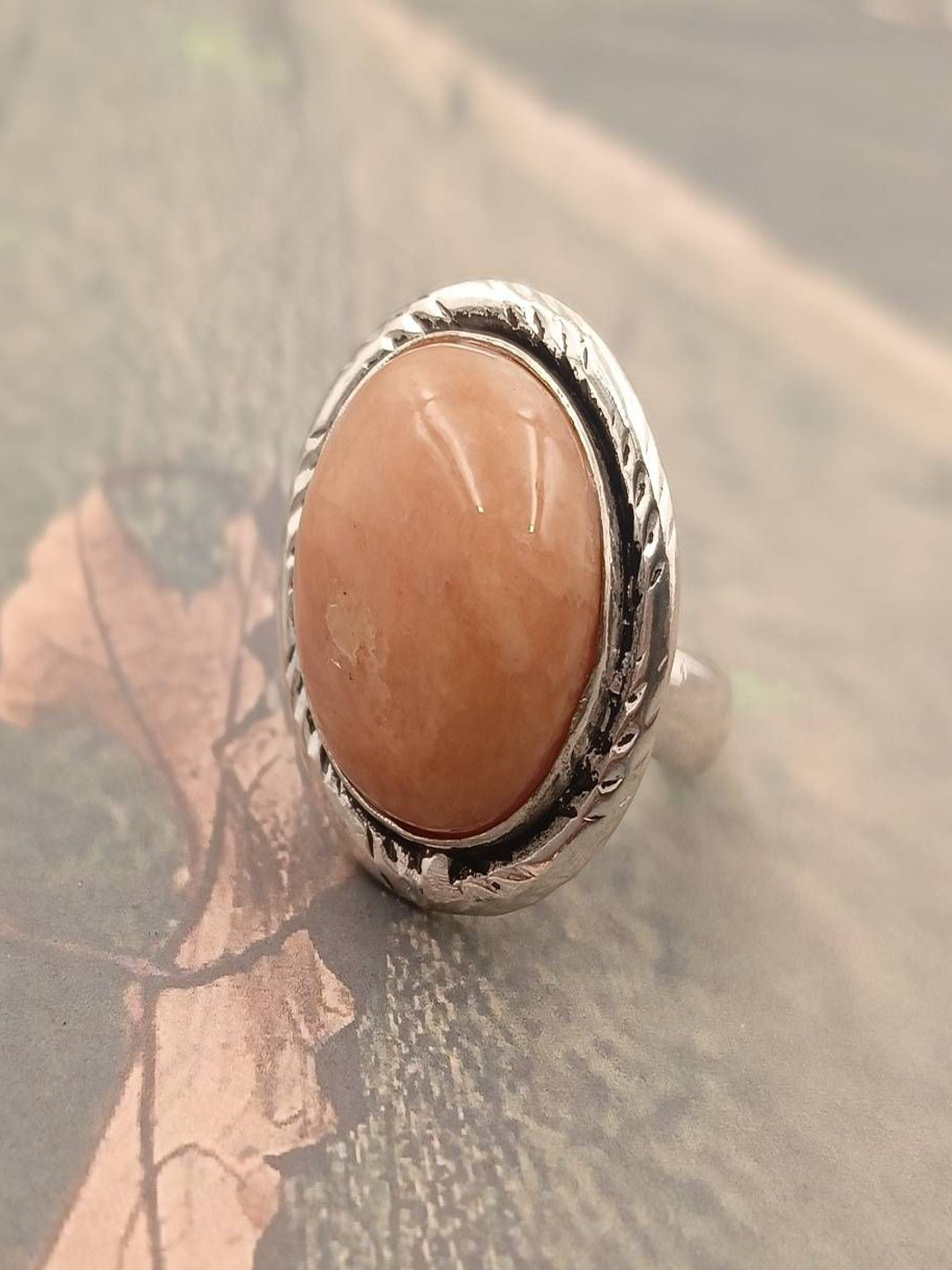 Shrim jewels Brass-Plated Gemstone Studded Circular Shaped Finger Ring