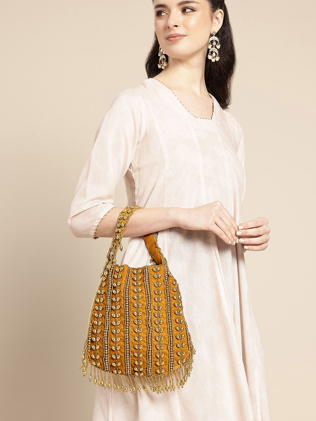 FABBHUE Embroidered Potli Clutch