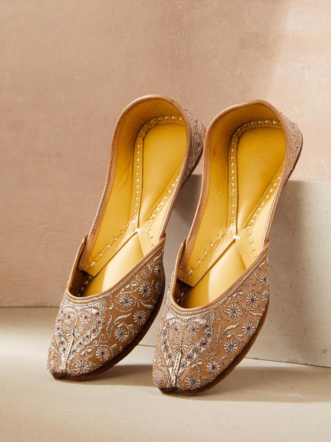 Fabindia Women Hand Embroidered Leather Mojaris