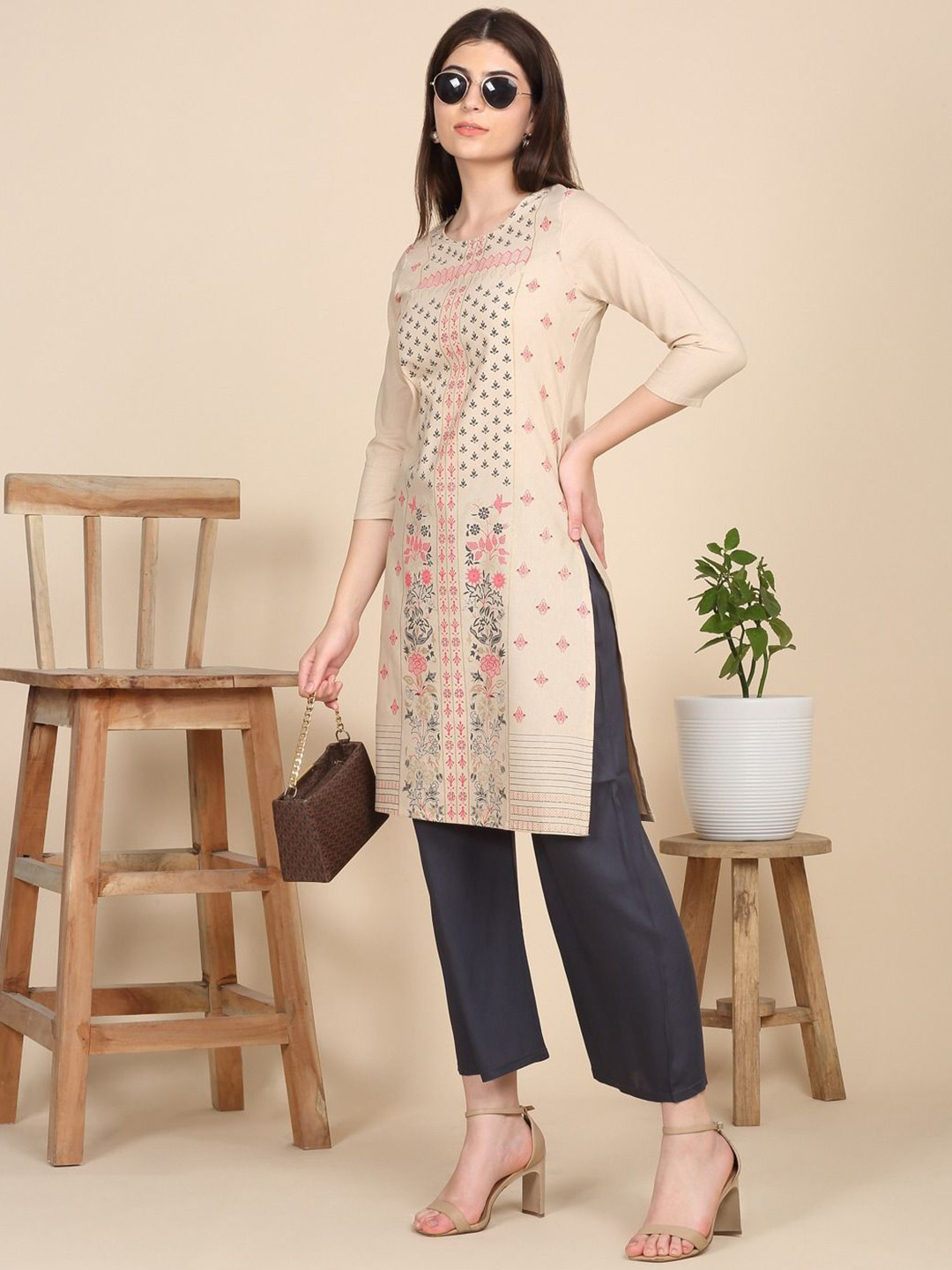 Kraftbee Women Ethnic Motifs Printed Round Neck Pure Cotton Straight Kurta