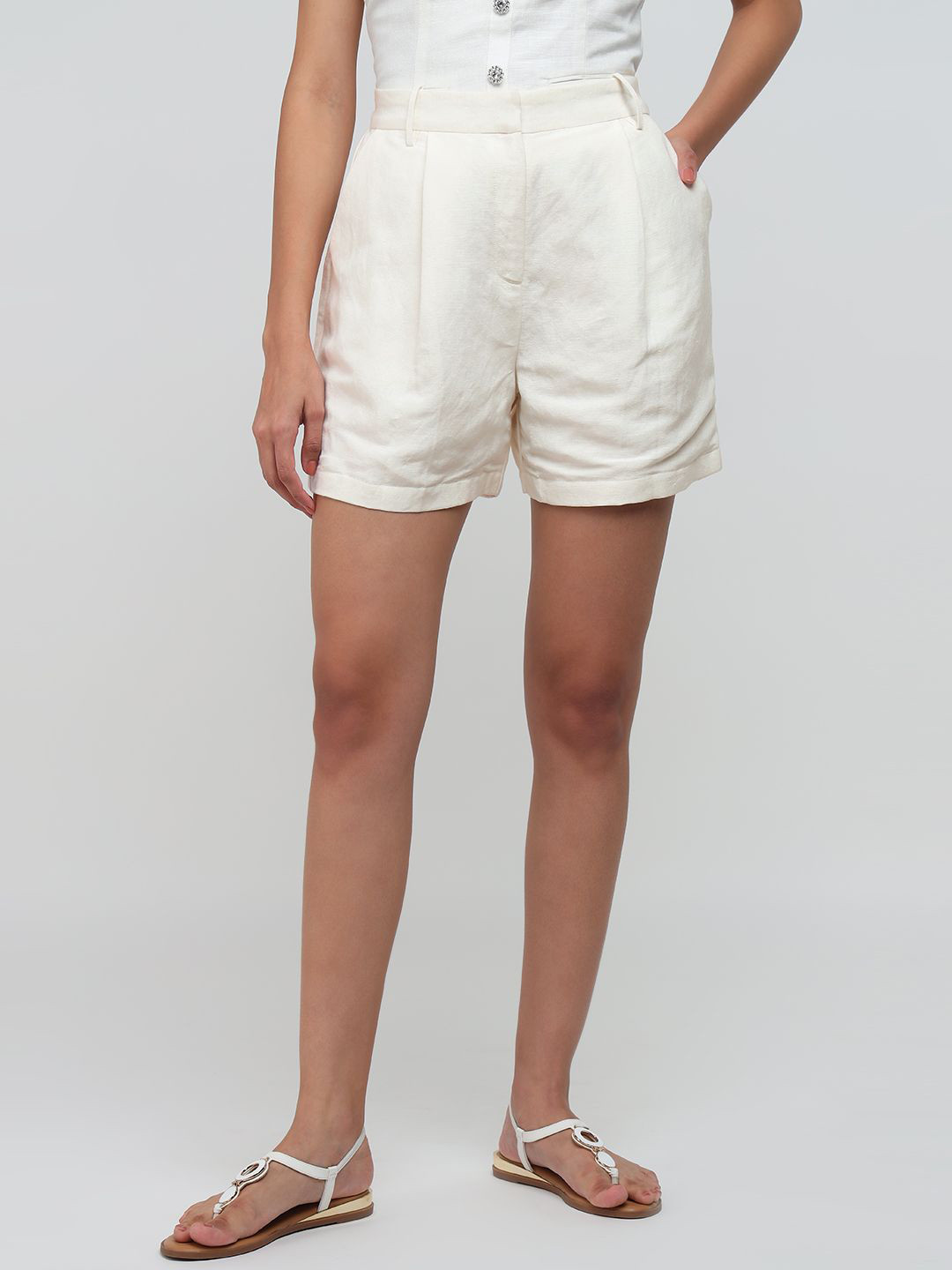 COVER STORY Women Mid-Rise Shorts