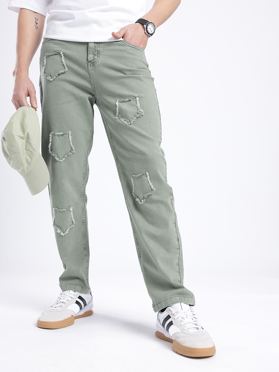 glitchez Men Slouch Fit Frayed Applique Jeans