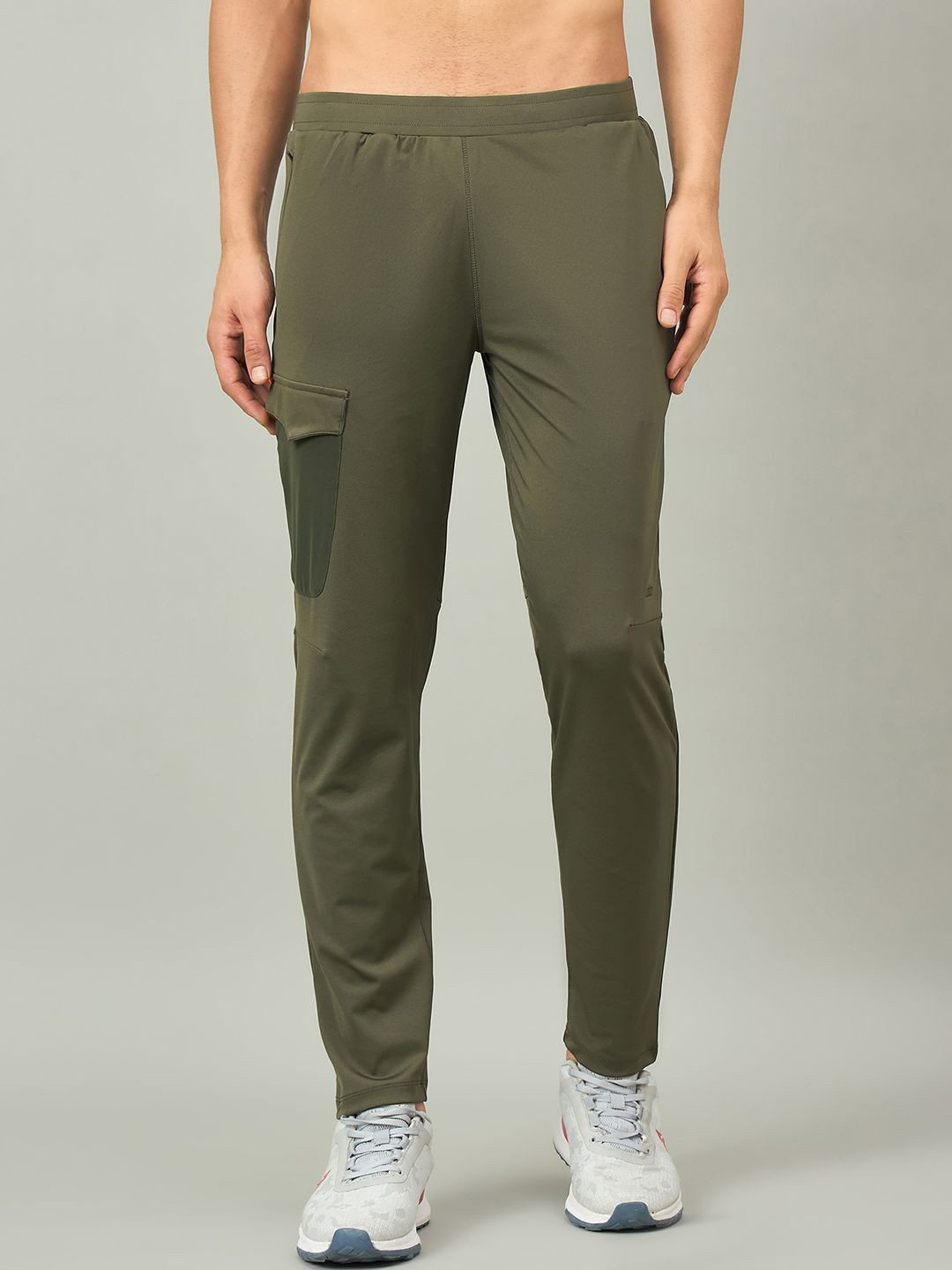 DIDA  Men Mid-Rise Track Regular Fit Cargo Pants