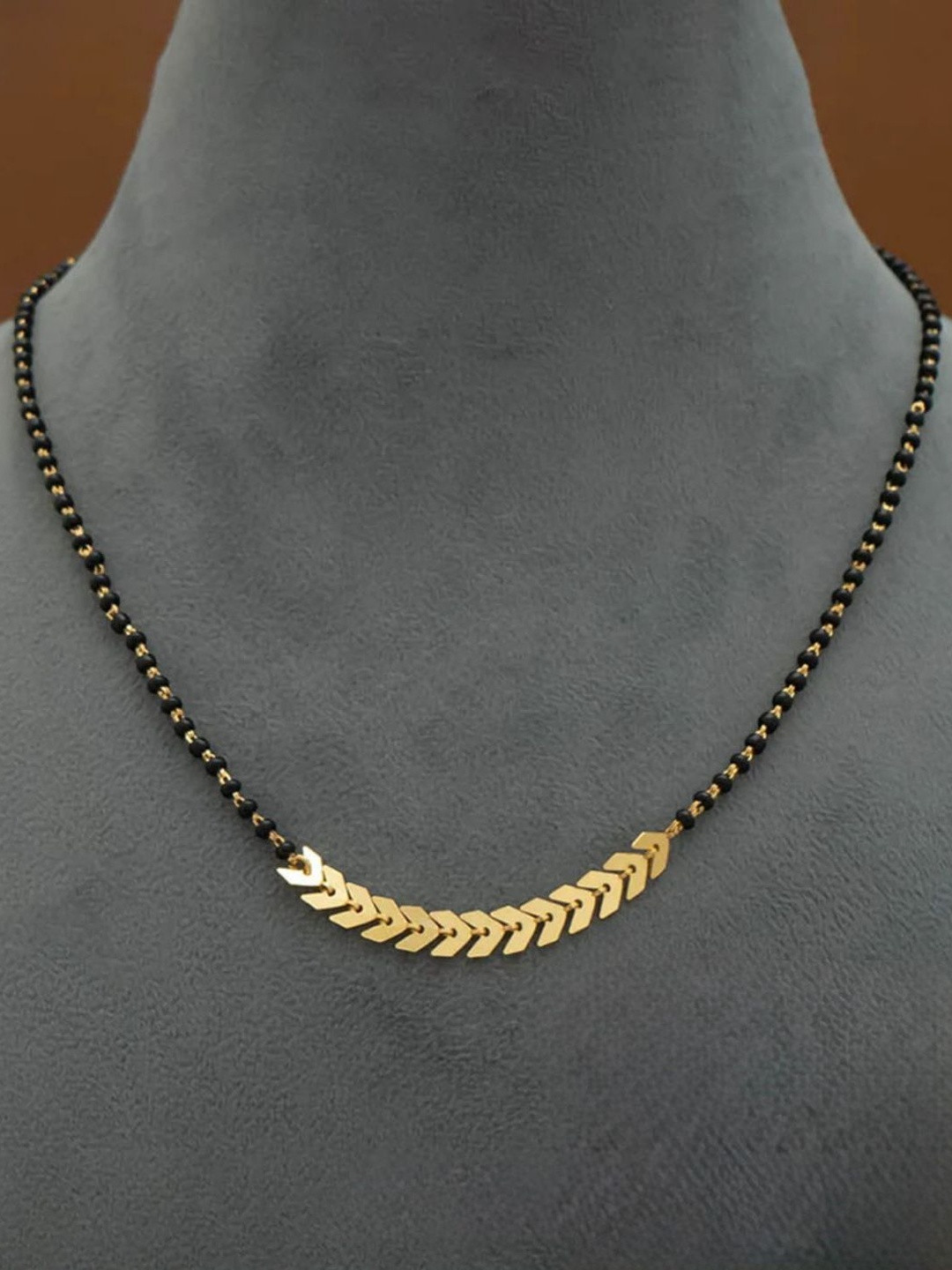 ReNi Gold-Plated Artificial Beads Leaf Chain Mangalsutra
