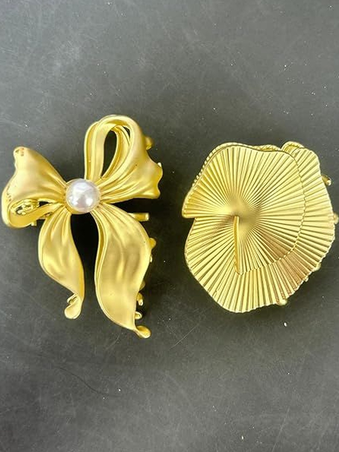 Beauty Flow Women Set of 2 Gold Plated Claw Clip