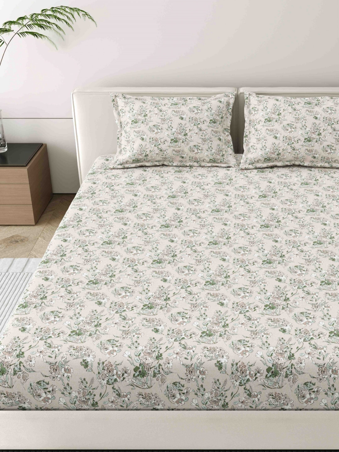 MAFATLAL White & Green Floral 186 TC King Bedsheet Set 2.5 m x 2.75 m