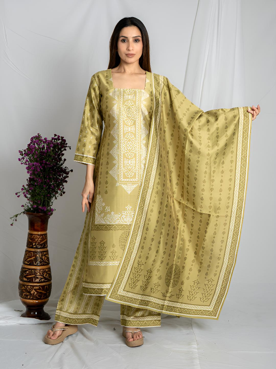 Noia Ethnic Motifs Printed Square Neck Straight Kurta With Palazzos & Dupatta