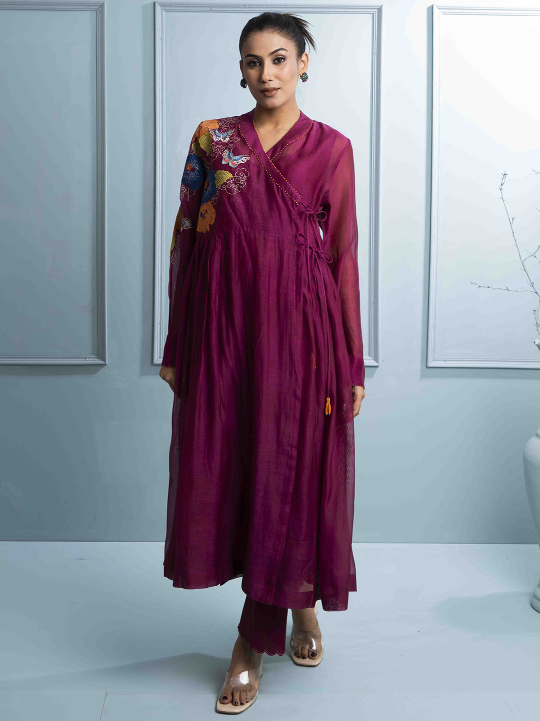 The White Tree Studio Women Floral Embroidered Thread Work V-Neck A-Line Kurta